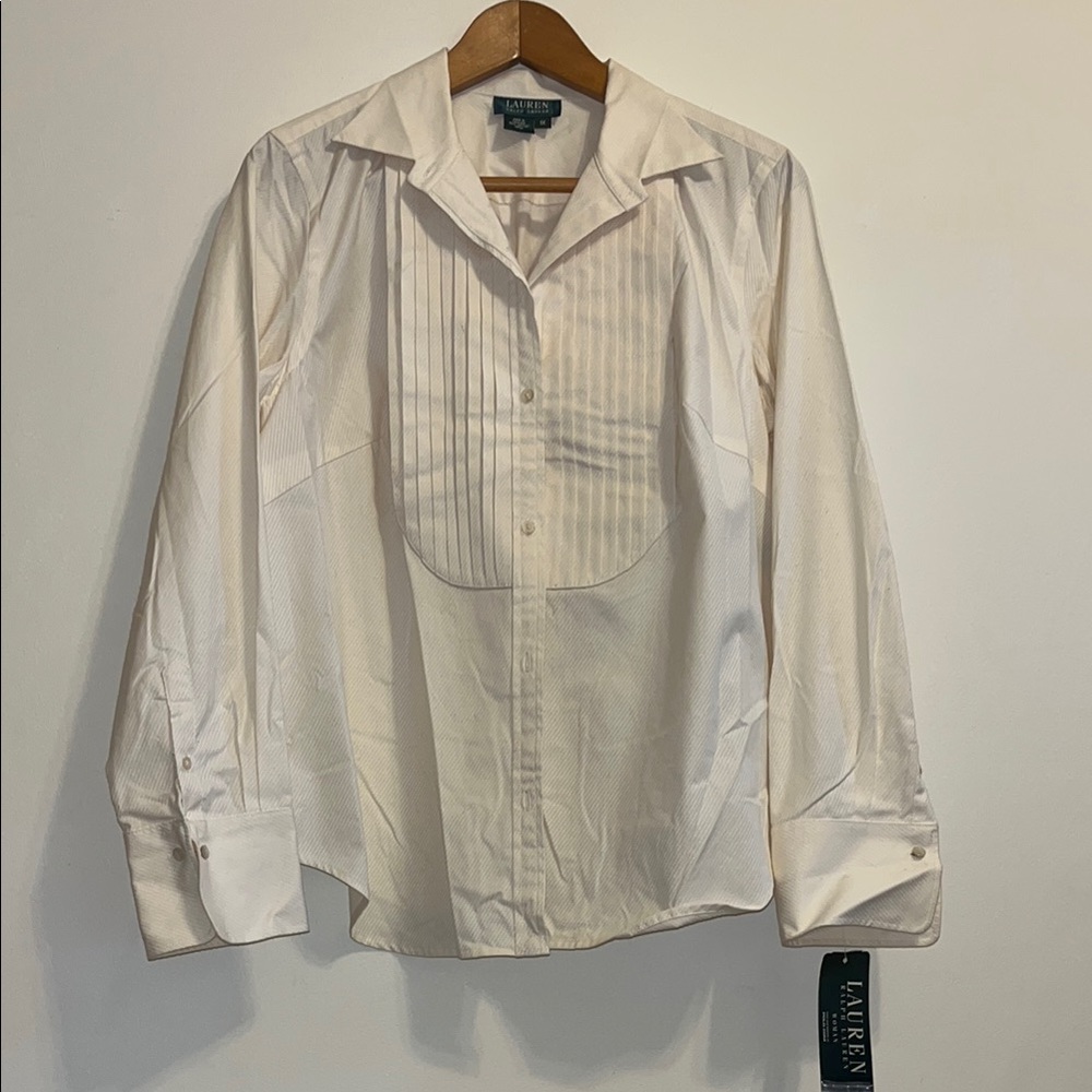 Lauren Ralph Lauren Cream Tuxedo Shirt 100% cotton
Ecru color size 1x